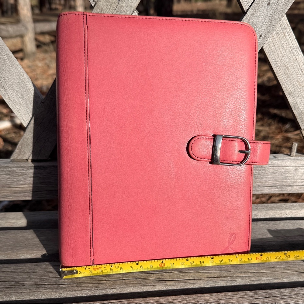 GUC Daytimer Pink Leather Planner Agenda - Picture 9 of 10